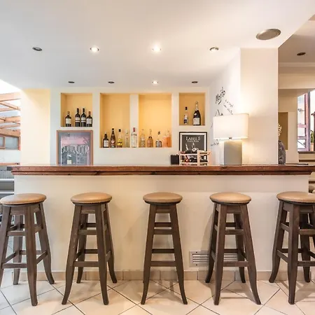 Ξενοδοχείο Yria