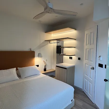 Ξενοδοχείο Yria 2*