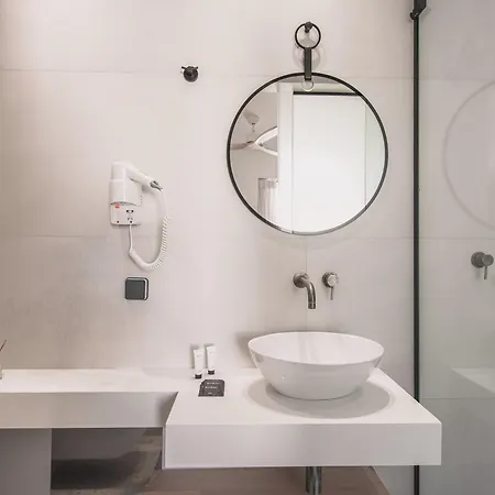 Hotel Yria