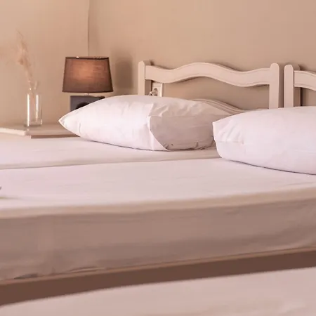 Yria Hotell 2*