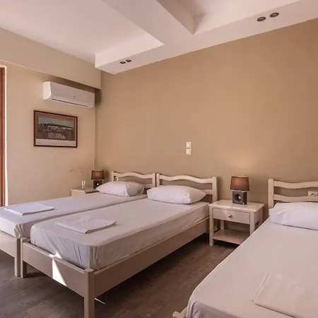 Yria Hotell 2*