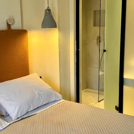 Yria Hotell