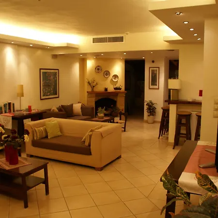 Yria Hotel
